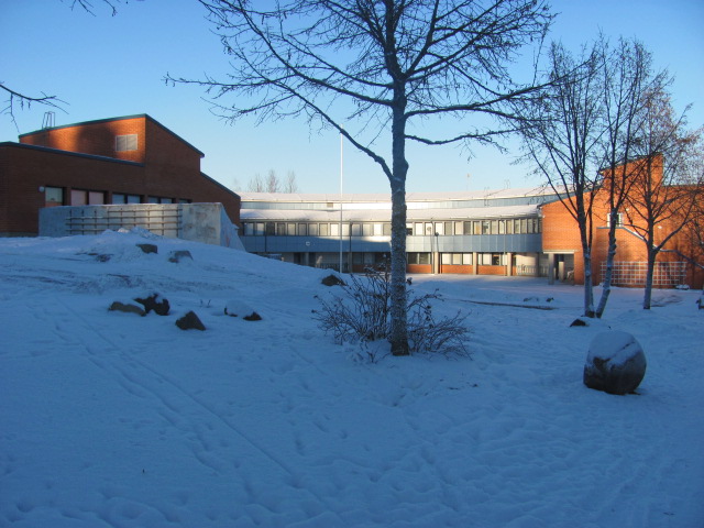 Sammonlahden%20koulu%20talvella.