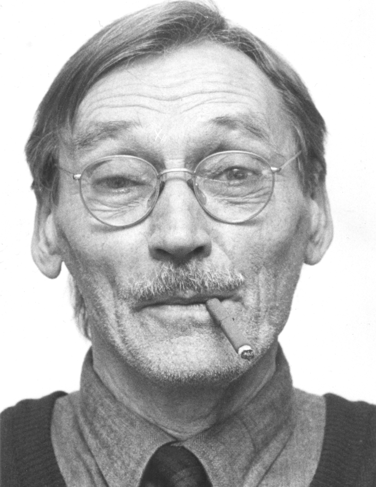 Martti Kainulaisen kasvokuva.