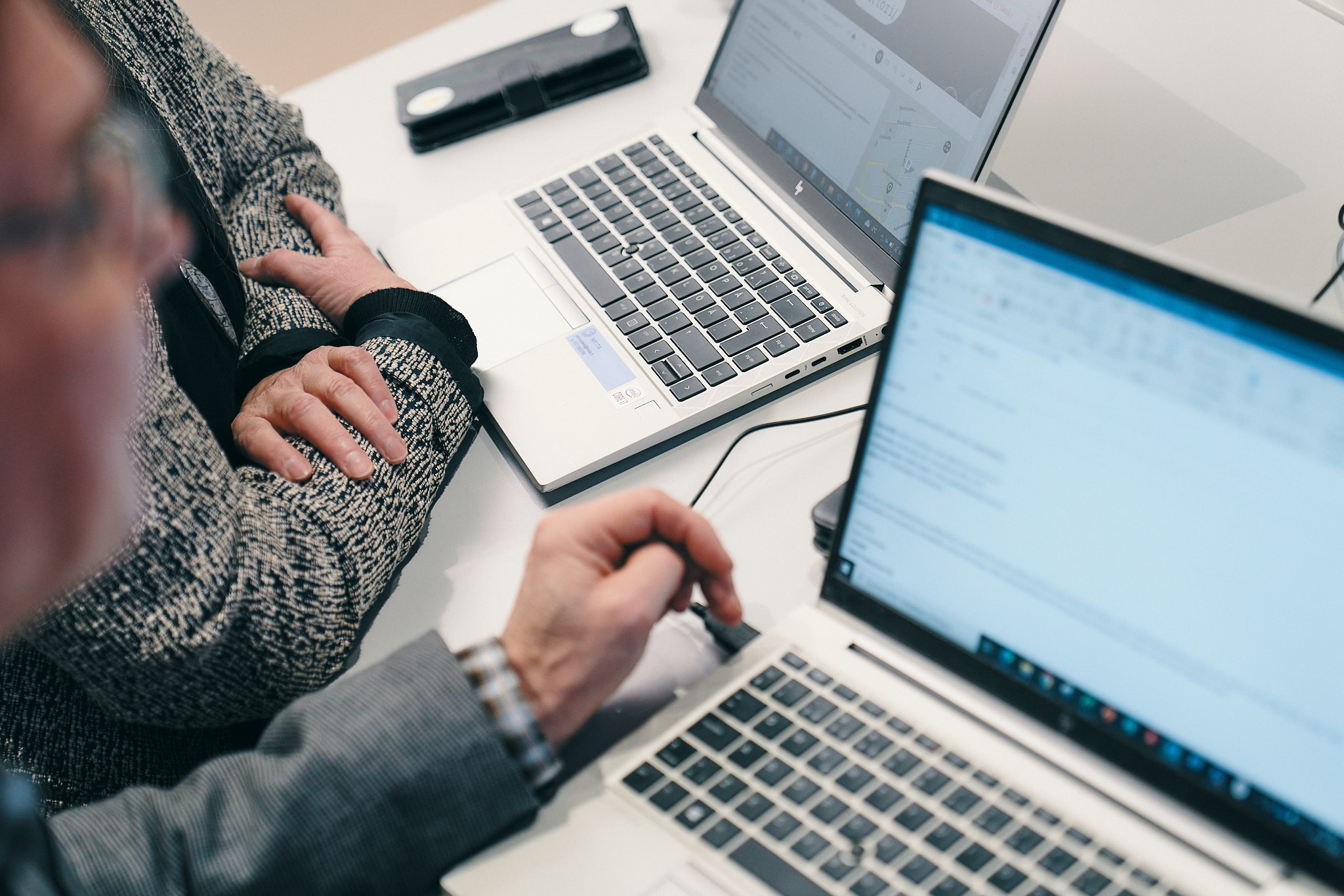 Man using a computer