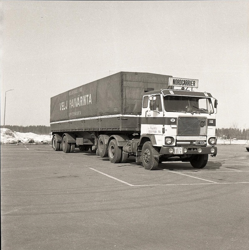 Museot/Mikonsaari, Aarne. A. 1976. Raskaan tavaraliikenteen täysperävaunurekka. Lappeenrannan museot..jpg